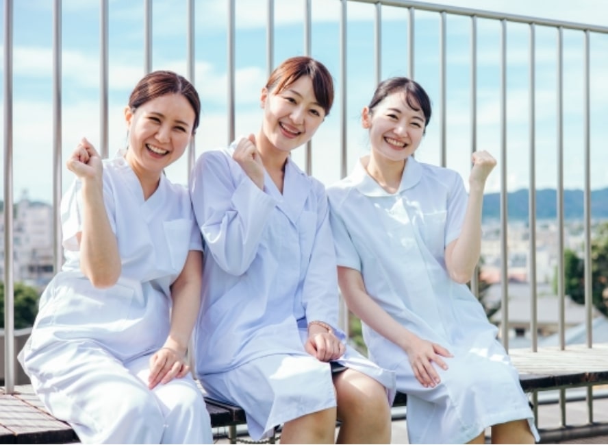 スタッフ積極採用中